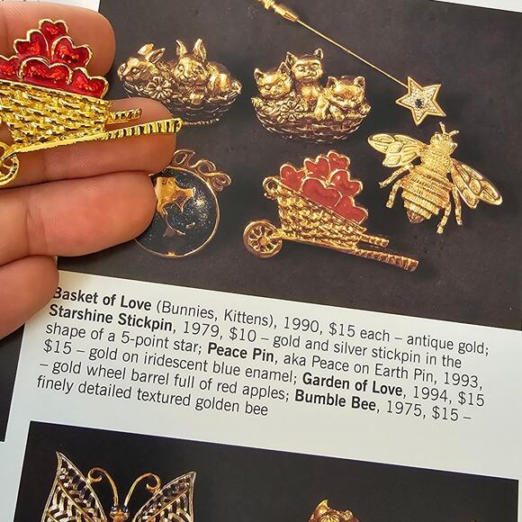 Avon Heart Apple Wagon Pin 1994 Garden of Love Red Gold Tone Back to School Fall - Picture 7 of 7